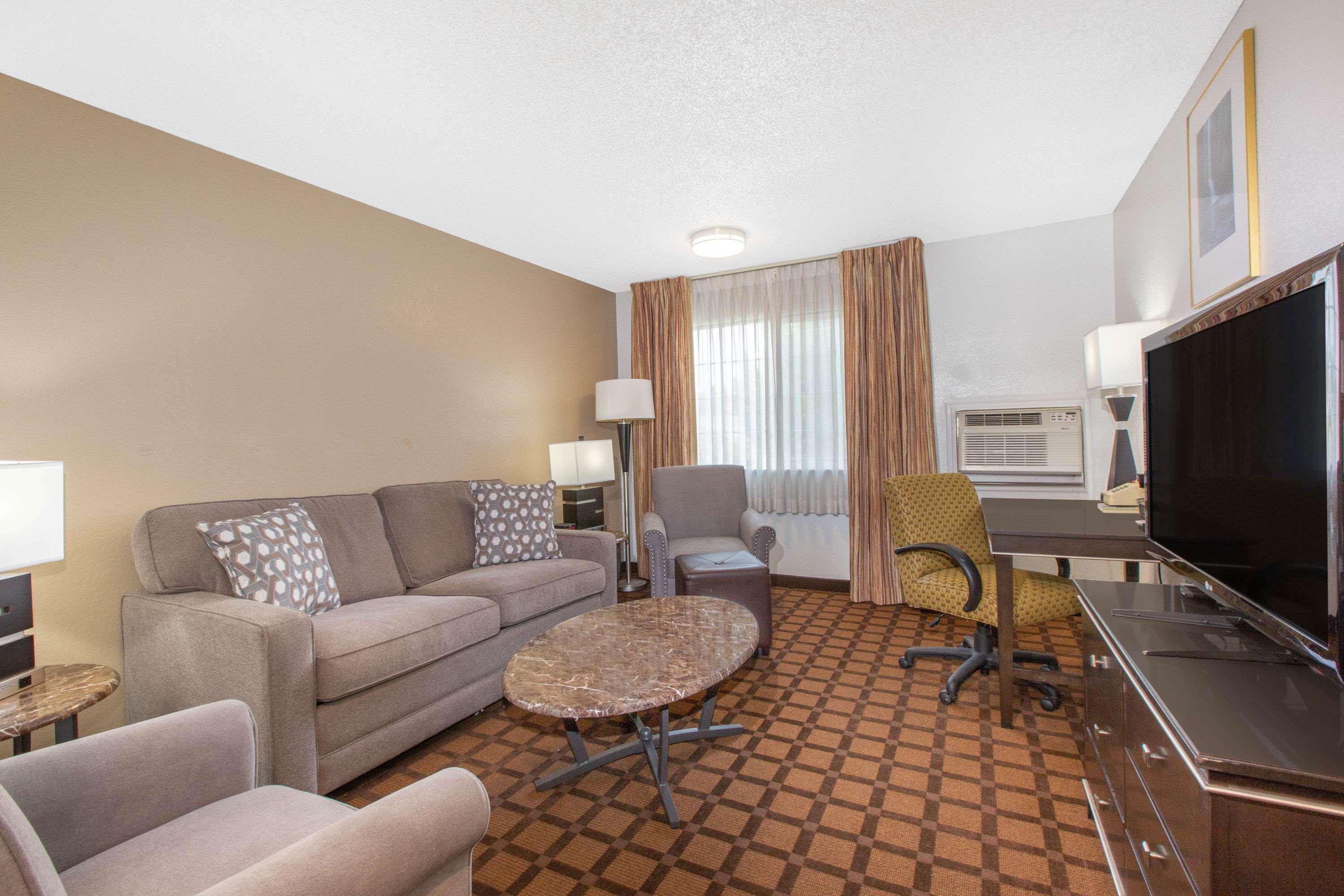 Baymont By Wyndham Roseburg Otel Dış mekan fotoğraf
