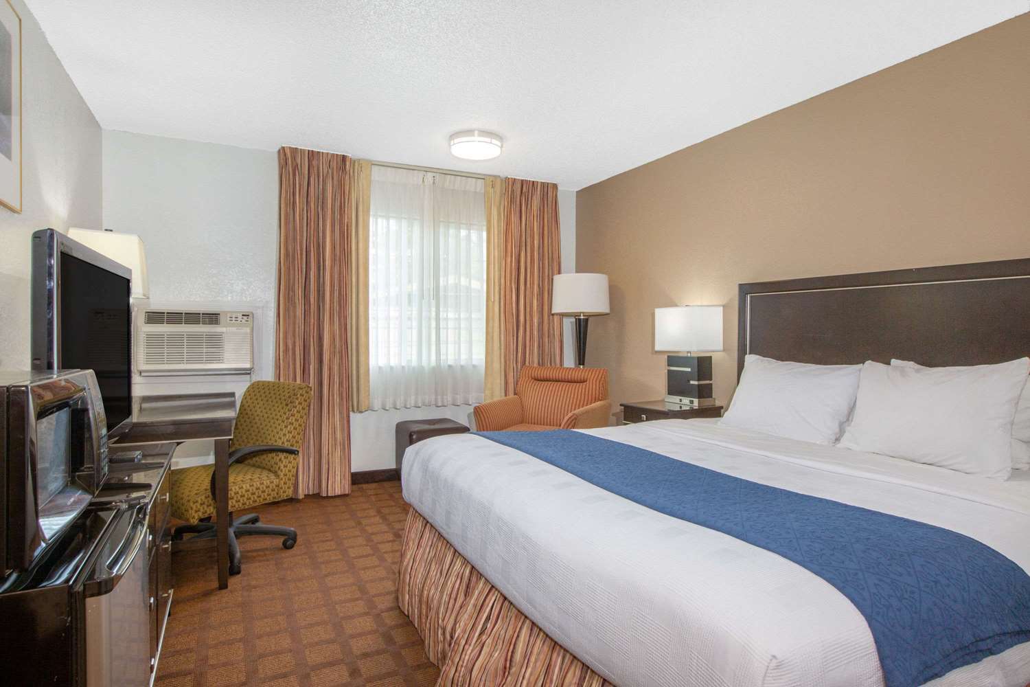 Baymont By Wyndham Roseburg Otel Dış mekan fotoğraf